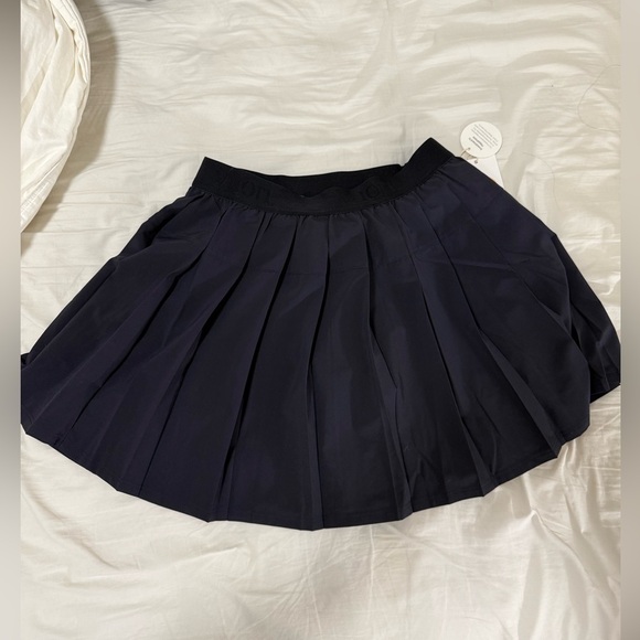 NWT Vuori Elevate Clementine Pleated Mini skirt in black size S - Picture 2 of 4